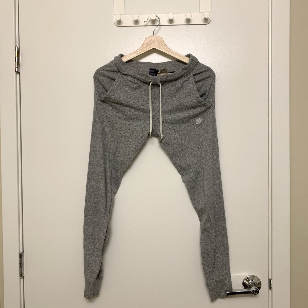 Nike Grey Sweatpants in Women